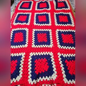 Vtg Hand Crocheted Granny Square Red White & Blue 46x65 Afghan Blanket Read